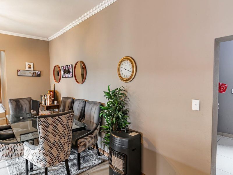 Spacious, Stylish & Designed for Living – Your Dream Home Awaits - Photo 7