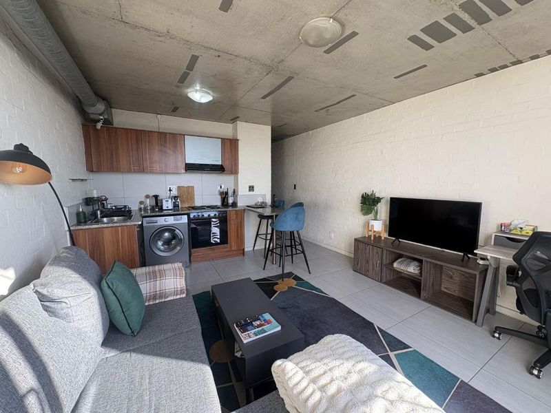 Modern Industrial Apartment with Ocean & Harbour Views | The Hub, Woodstock - Photo 1