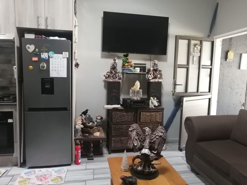 Ideal starter home (simplex unit) for first time buyers - Photo 6