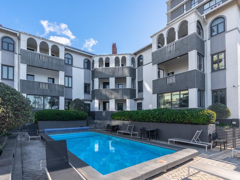 Stylish 2-Bedroom Apartment - PET FRIENDLY - AVAILABLE IMMEDIATELY - Photo 3