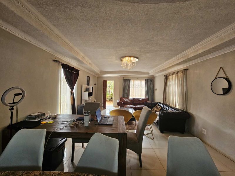 3 bedroom townhouse for sale in the heart of Amandasig - Photo 6