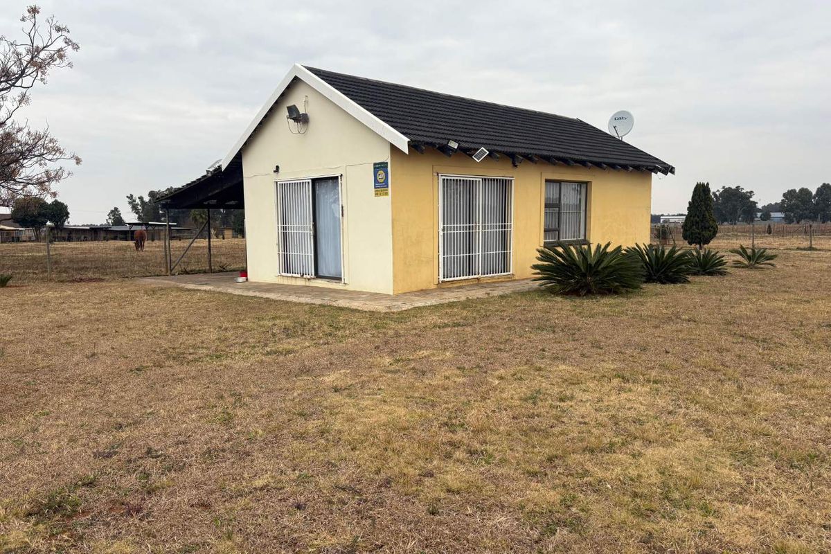 Three Adjoining Properties Offering 5.9ha of Farming, Living and Investment Opportunities - Photo 2