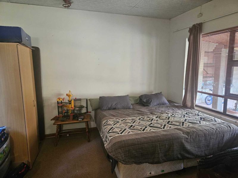 Two bedroom House with flat in Magersfontein - Photo 3