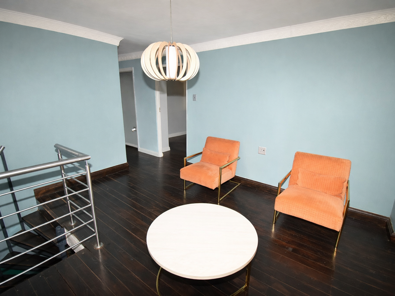 Spacious Modern Home - Photo 8