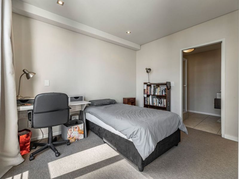 Two bedroom apartment for rent in 34 St George's - Photo 10
