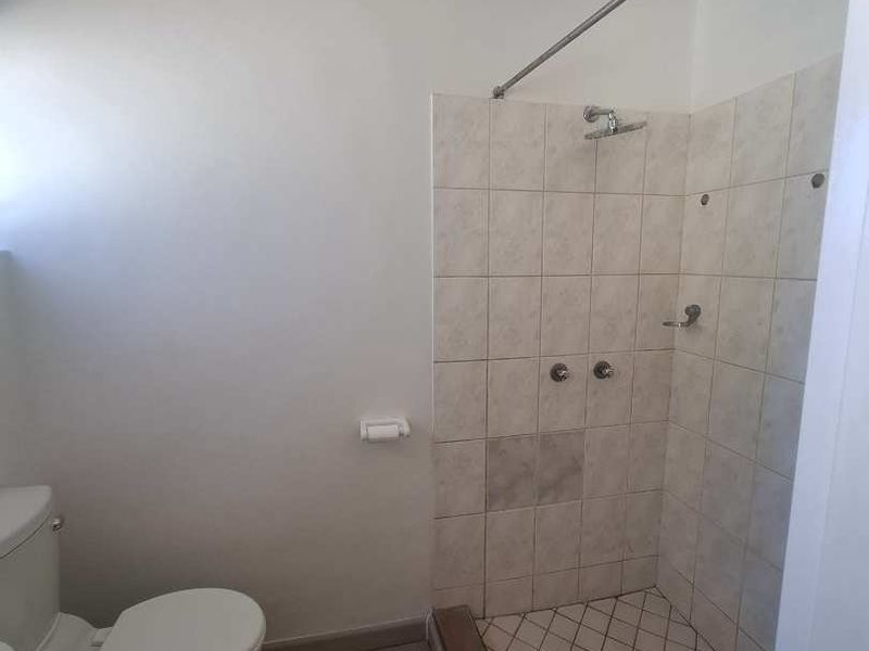 COSY TOWNHOUSE FOR FIRST TIME HOME OWNERS OR INVESTORS - Photo 5