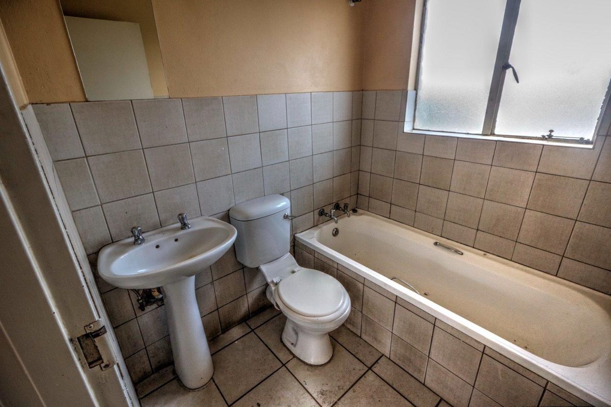 Convenient and Secure Living in a Prime Location - Photo 5