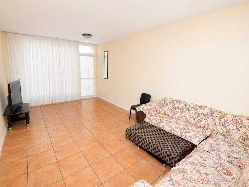 SECURE GROUND FLOOR UNIT - Photo 4