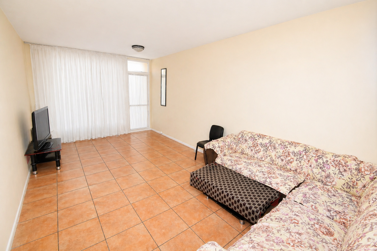 SECURE GROUND FLOOR UNIT - Photo 4