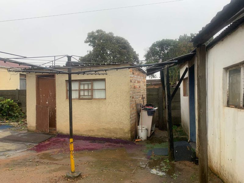 Rosettenville Haven: Comfortable Living with Income Potential - Photo 9