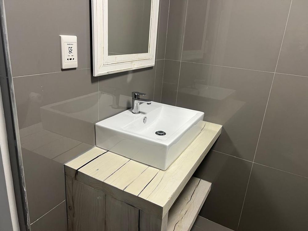 En-suite bathroom