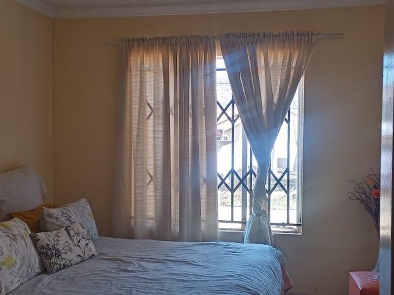 3 Bedroom House for sale - Photo 6