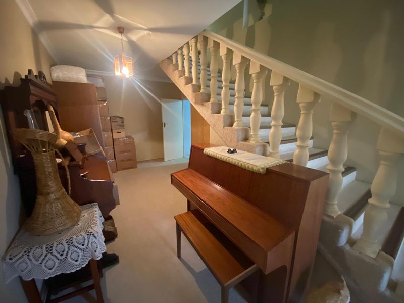 FOR SALE- MASSIVE 10 BEDROOM HOUSE IN HAGE HEIGHTS, SWAKOPMUND, NAMIBIA - Photo 6