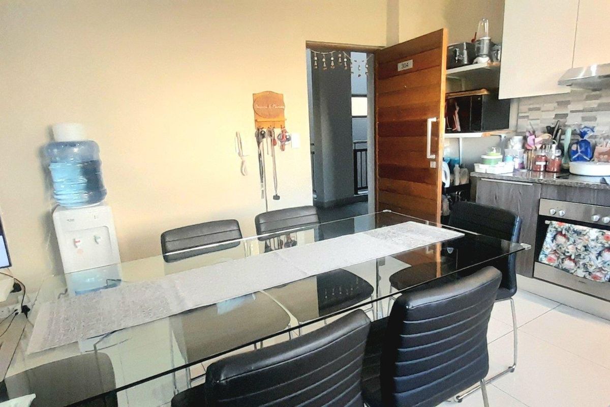 2 bedroom apartment in Umhlanga - Photo 4