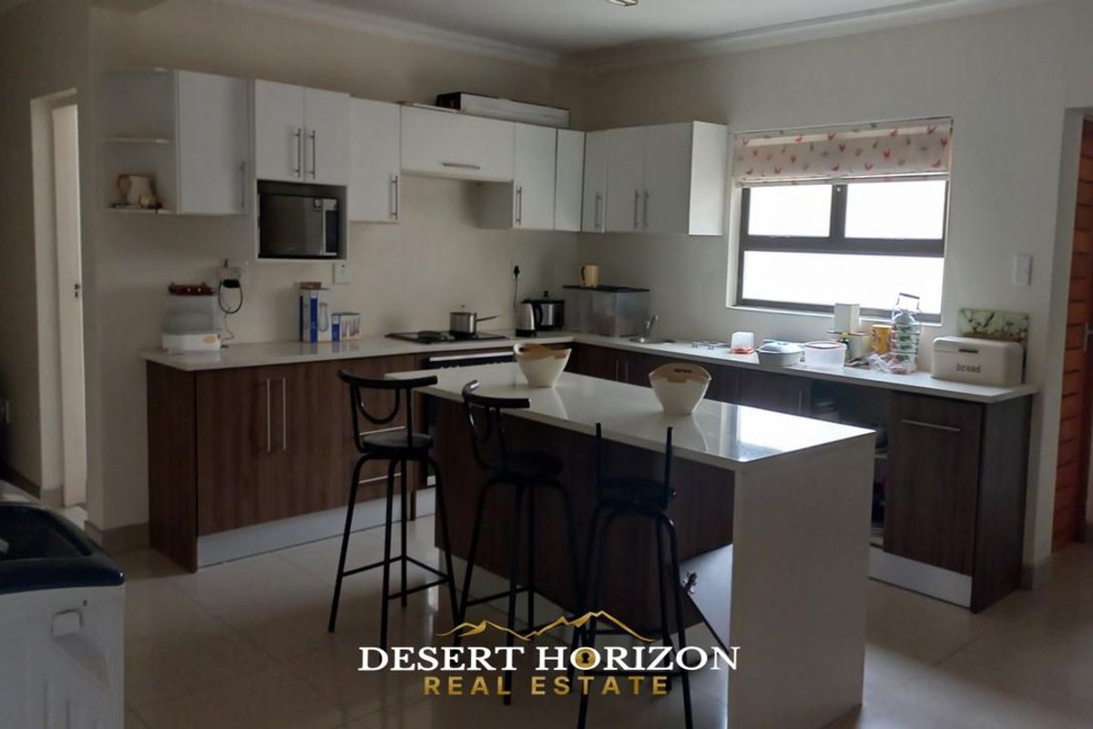 Walvisbay, Meersig | Beautiful Family Home For Sale - Photo 5