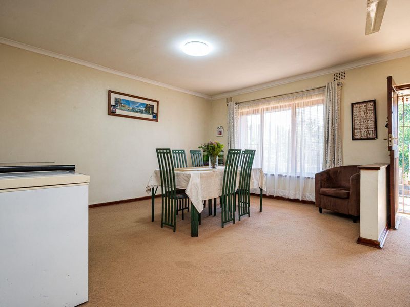 SPACIOUS FAMILY HOME WITH GREAT POTENTIAL IN POPULAR ASSAGAY FOR UNDER R1.5M! - Photo 7