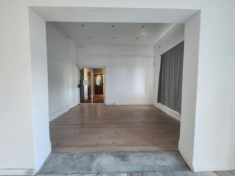 Versatile Open-Plan Office Space in the Heart of Walmer - Photo 5