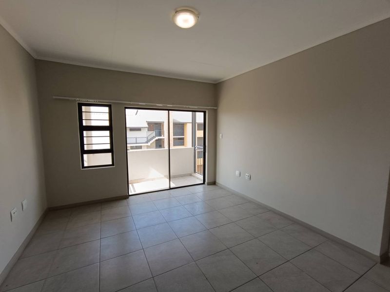 AMBERFIELD - 2 BEDROOM APARTMENT IN SECURE ESTATE WITH AMENITIES - Photo 7