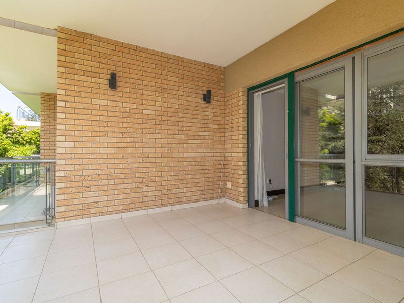 STUPENDUS 2 BEDROOM APARTMENT IN THE ICONIC AMAZONAS FOR SALE - Photo 7