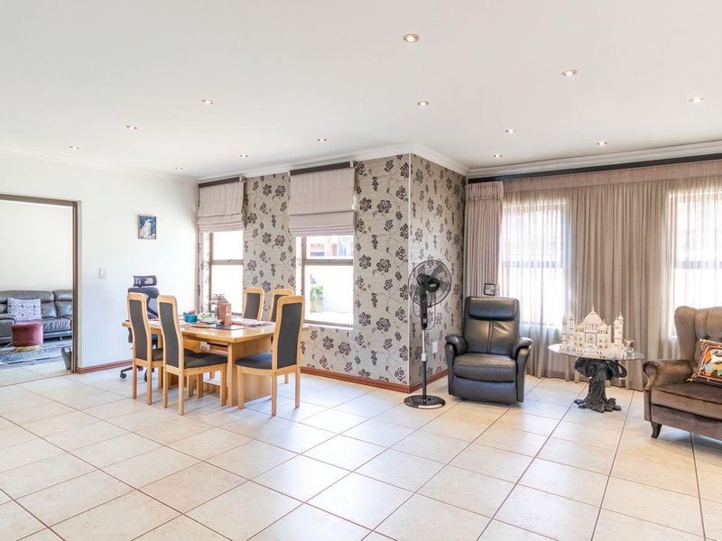 Your Dream Home in Secure Monte Christo Awaits! - Photo 4