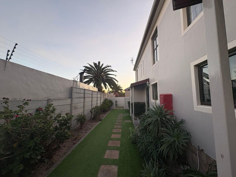 Lovely 2 bedroom duplex in Owerbosch West Beach - Photo 9
