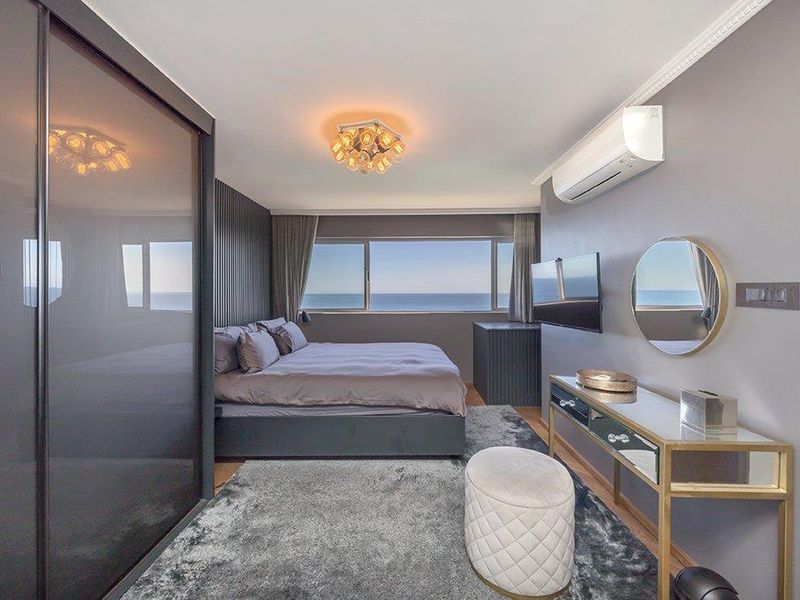 19th-Floor Pavilion Place with Panoramic Ocean Views - Photo 8