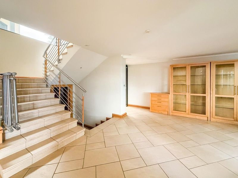 6 Bedroom , 6 Garages , For Sale , - Photo 2