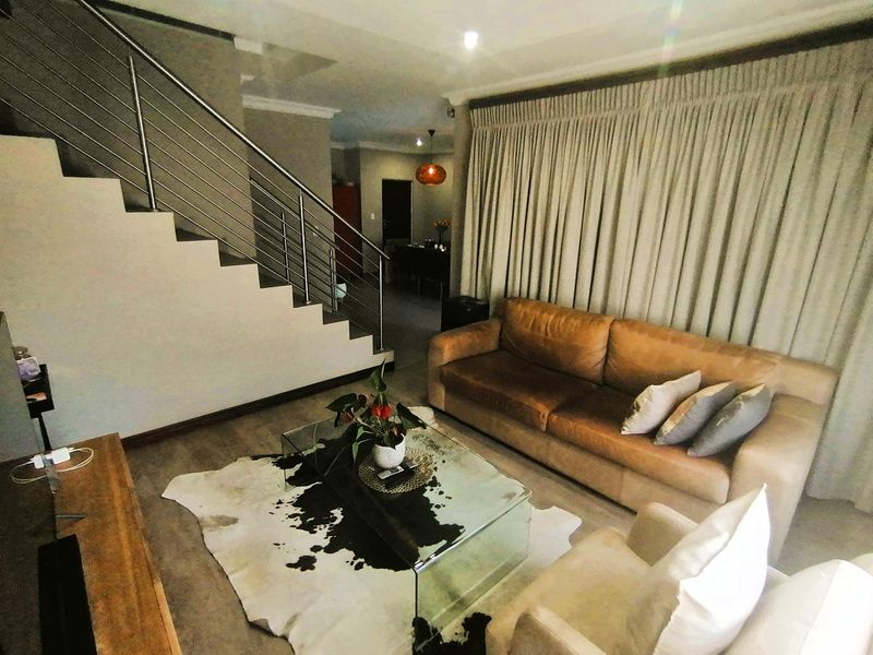 Modern Double-Storey Family Home in Secure Estate – West of Montana - Photo 8