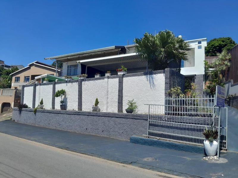 4 Bedroom House for sale in Silverglen - Photo 1
