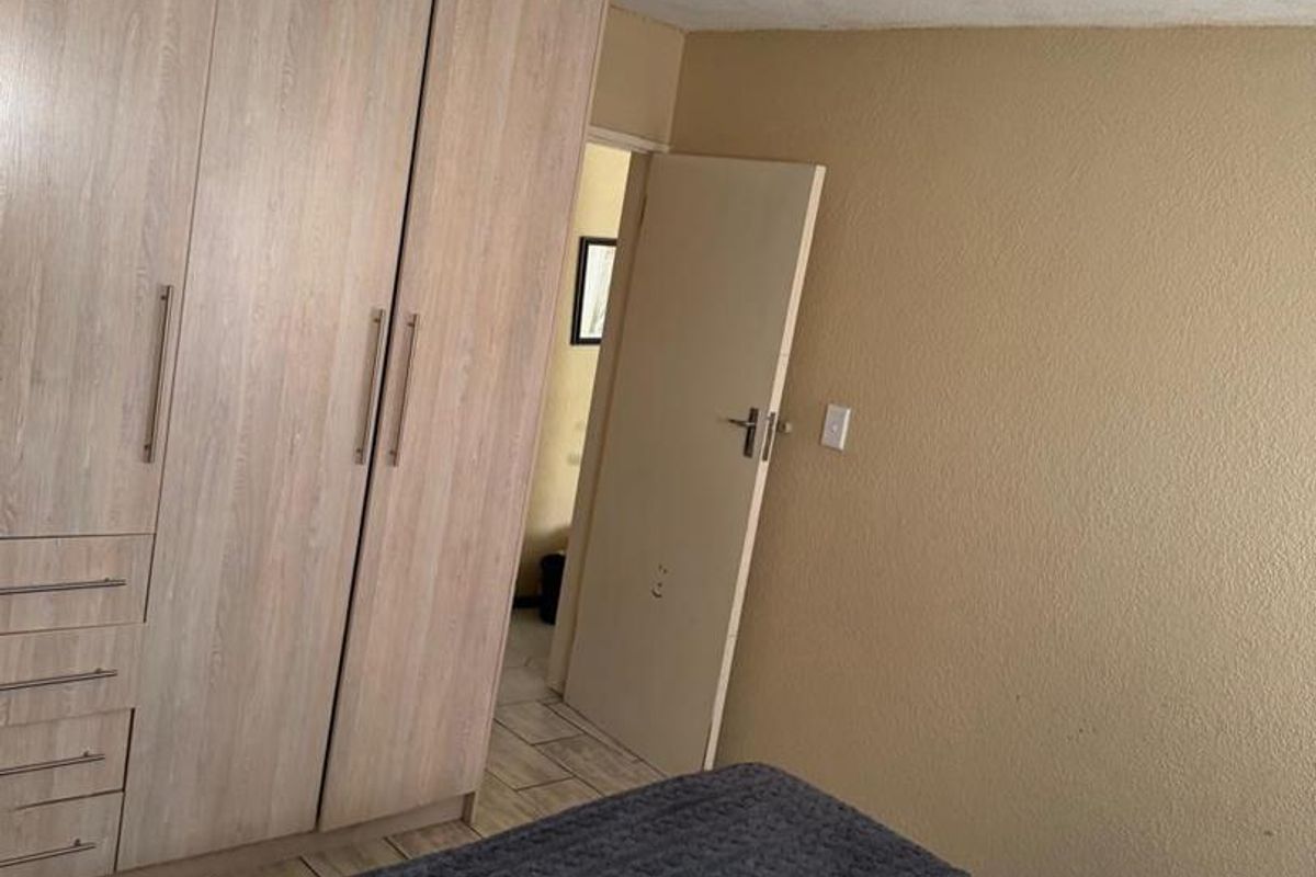 Secure Ground Floor 2-Bed Unit - Photo 4