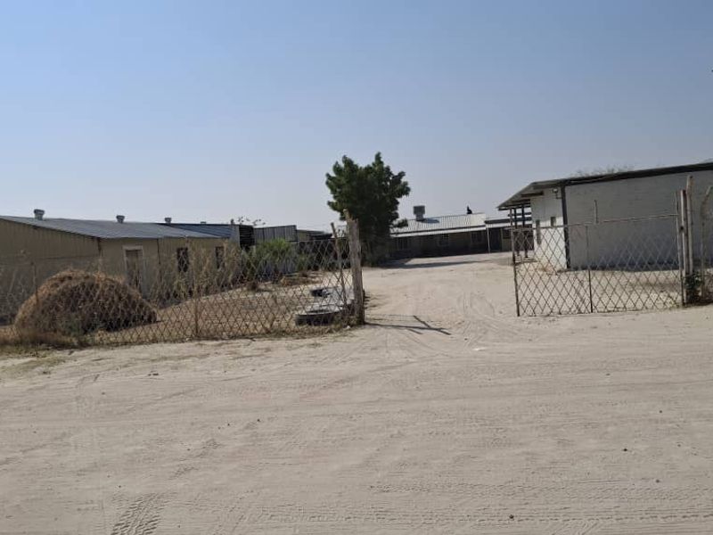 Prime Industrial Plot for Sale: Exceptional Features and Strategic Location - Photo 4