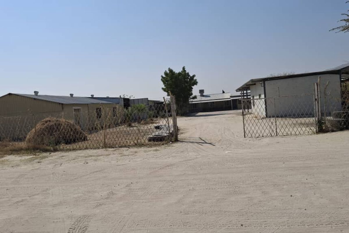 Prime Industrial Plot for Sale: Exceptional Features and Strategic Location - Photo 4