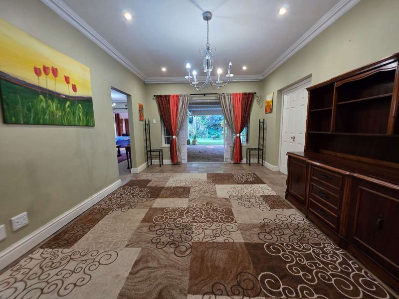 Central Hillcrest Gem with Bachelor Flat - Photo 9