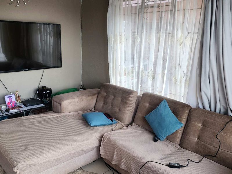 Your Perfect Starter Home Awaits - Photo 4