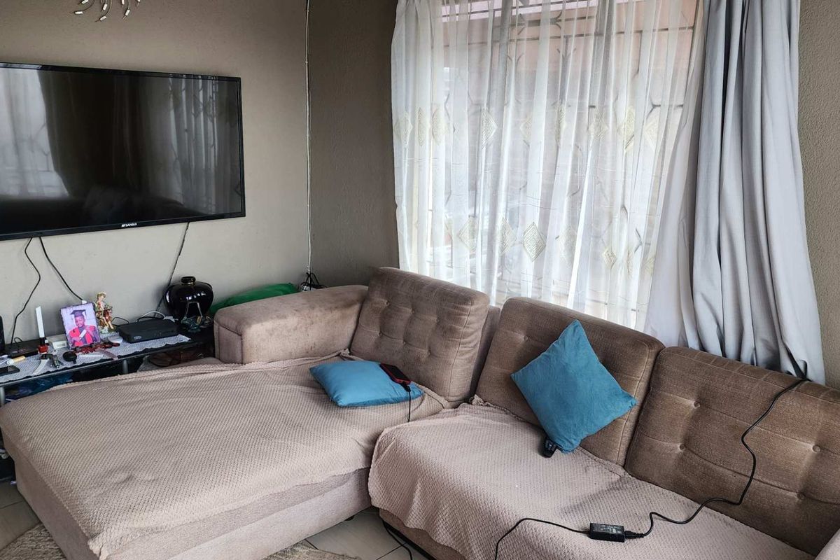 Your Perfect Starter Home Awaits - Photo 4