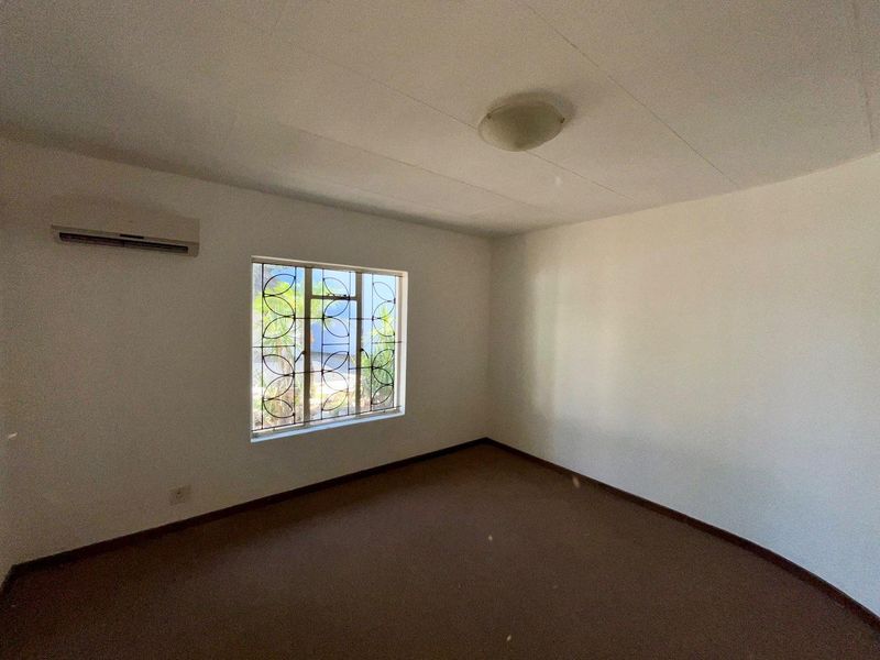 🏡 Spacious 3-Bedroom Family Home with Pool & Lapa – Okahandja Extension 4 - Photo 7