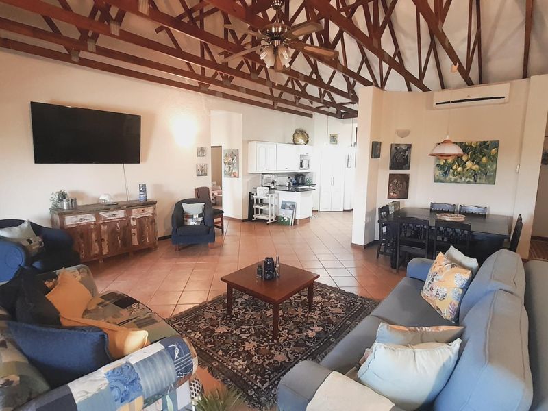 "Experience Serenity: Kosmos Ridge Estate with Scenic Dam Views" - Photo 4