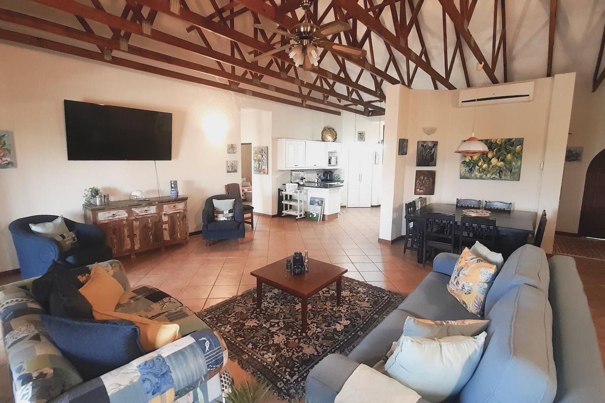 "Experience Serenity: Kosmos Ridge Estate with Scenic Dam Views" - Photo 4