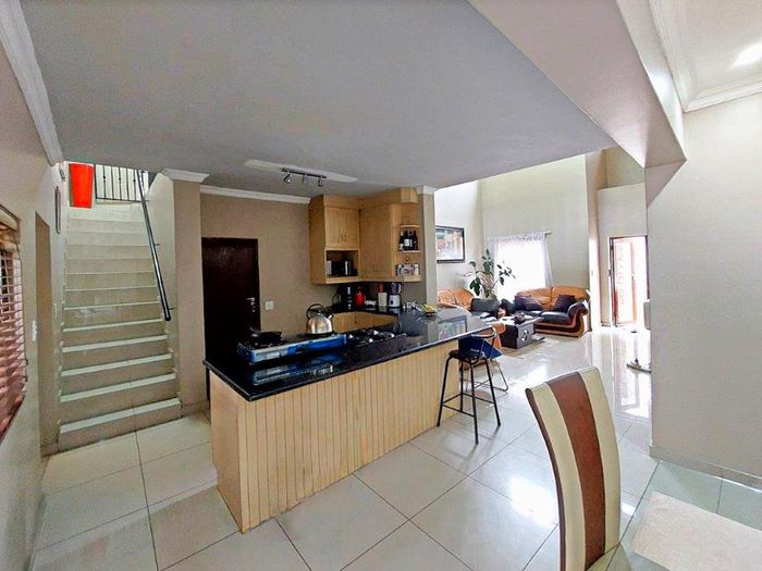 Property #2378812, House For Sale in Olympus AH