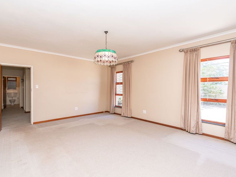 OPPORTUNITY KNOCKS IN PRIME LOCATION - Photo 5