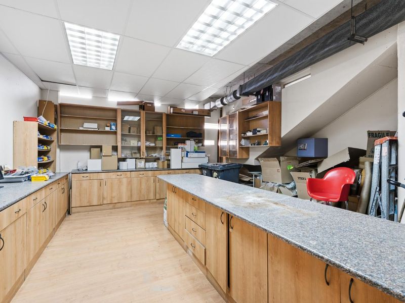 BESPOKE GARDENS SHOWROOM/RETAIL SECTION FOR SALE - Photo 9