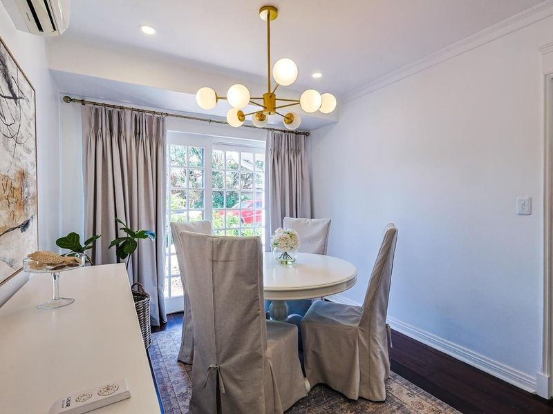 Stylish Furnished 3-Bedroom Home with a 2 bedroom Apartment with Pool & Solar Power - Photo 4