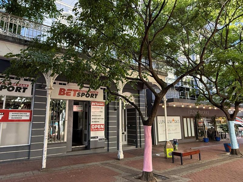 180m2 corner retail unit to let - Photo 5