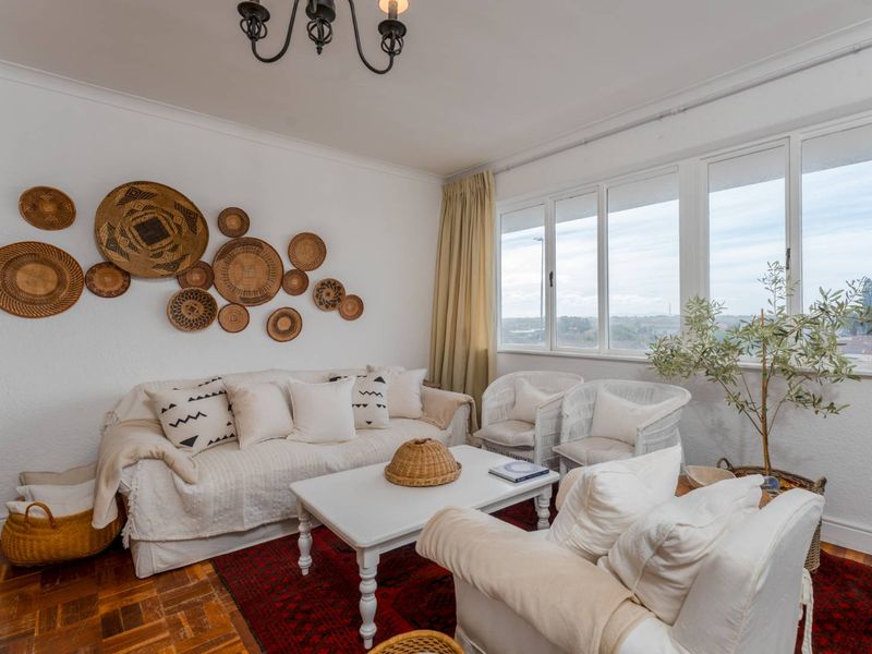 Stylish 2-Bedroom Apartment in Pet-Friendly Lakeside Court - Photo 4