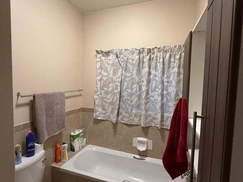 Two Bedroom ground unit in Mooikloof Ridge for Sale - Photo 7