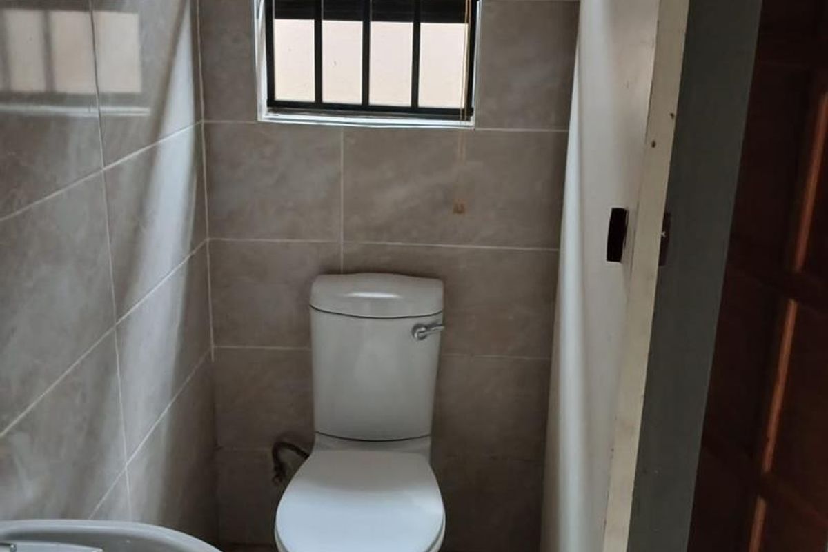 EXCLUSIVE | MODERN GARDEN FLATLET IN DAWN PARK – ACT FAST This is a rare opportunity to secure a well-positioned garden flatlet in the heart of Dawn Park. - Photo 5