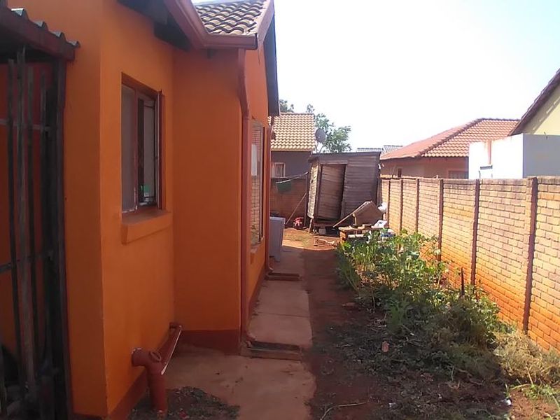 Stunning House In The Orchards Ext 47 - Photo 9