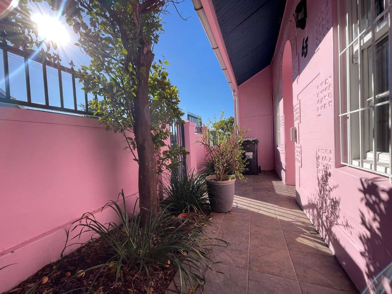 Funky Two Bedroom House - Upper Woodstock - Photo 3