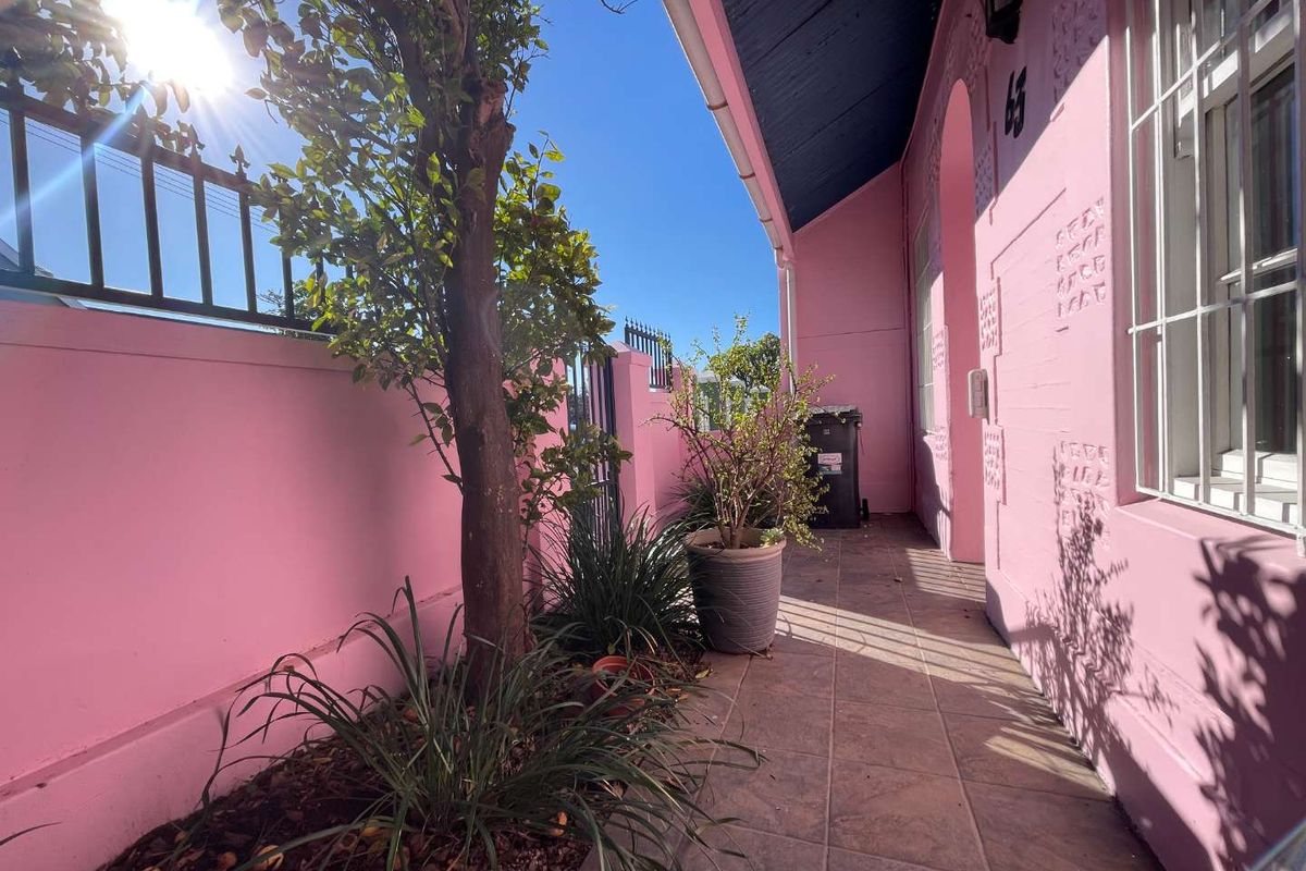 Funky Two Bedroom House - Upper Woodstock - Photo 3