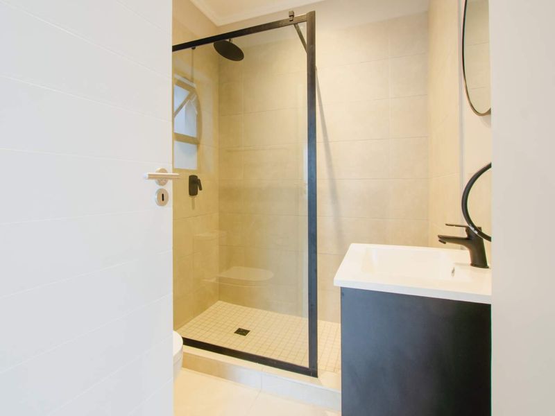 Move In, Live Smart - With Backup Water & Electricity! - Photo 8